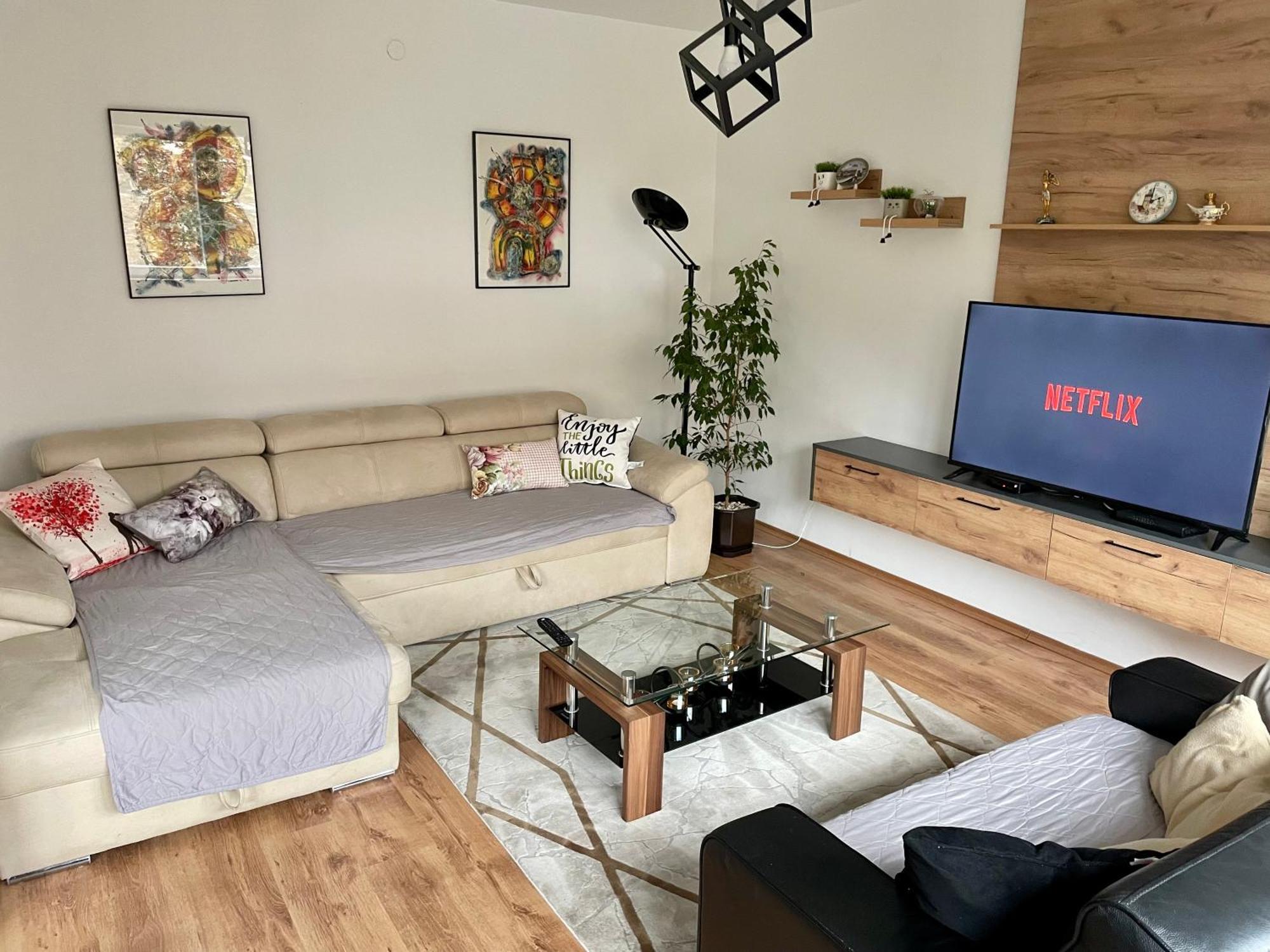 Luxury City Center Apartment Скопье Экстерьер фото
